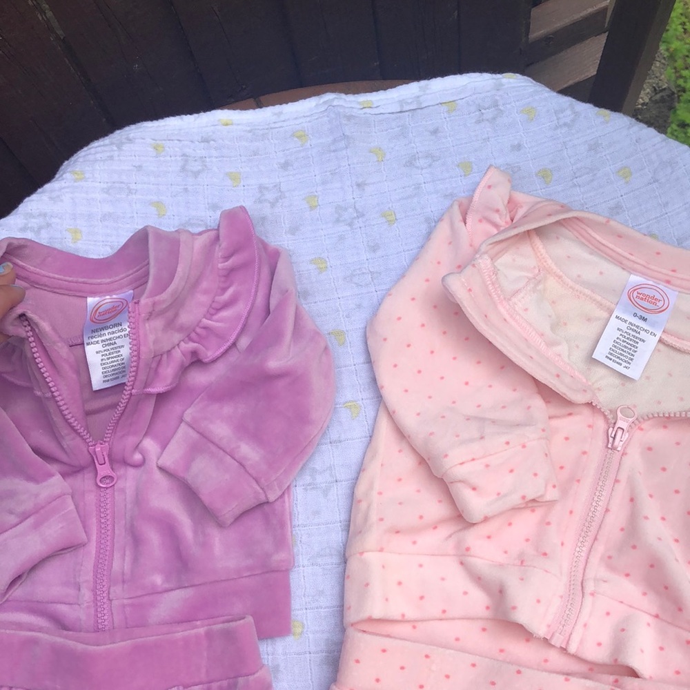 Sweatsuit bundle - Picture 2 of 3